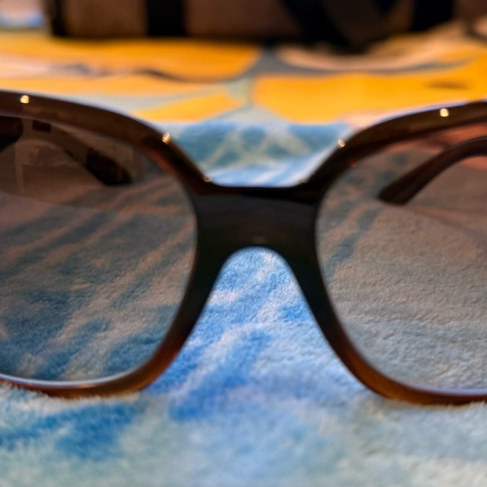 CHANEL Dark Brown Sunglasses (Y2K style) - Picture 8 of 16